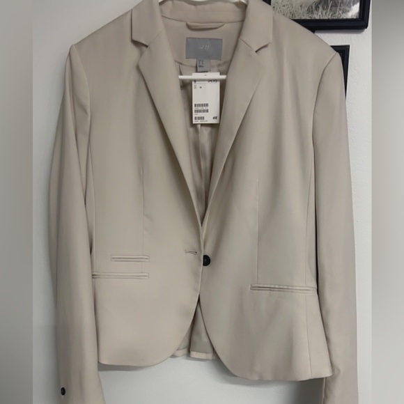 H&M Jackets & Blazers - Women H&M blazer Size 14 beige